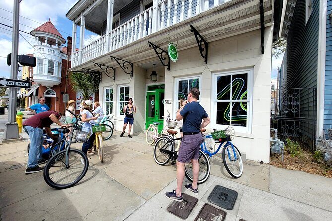 2-Hour Explore Savannah Bike Tour - City Market: snacks, shops, and a plan for later