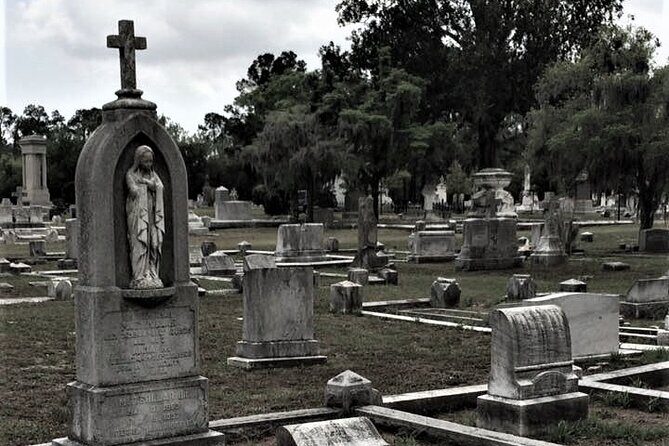 8pm Voices of the Dead Tour - How Scary Is It, Really? Evidence vs Myths on a Skeptic-Friendly Walk