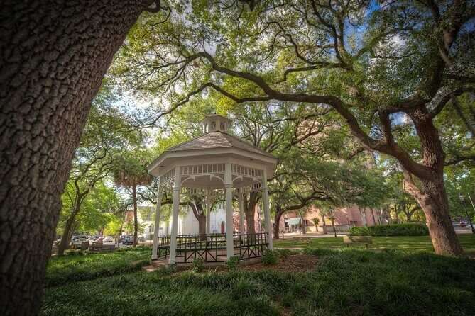 Battles & Brews Pub Crawl in Savannah - Why This Savannah Pub Crawl Feels Like a Night Out With a Point