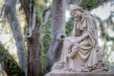 Bonaventure Cemetery & Wormsloe State Historic Site Tour - Bonaventure Cemetery: mossy oaks, names you’ve heard, and a guided route