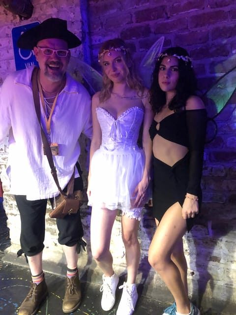 Captain Stoner's Haunted Dive Bar Crawl - Group size and energy: up to 30 on weekends
