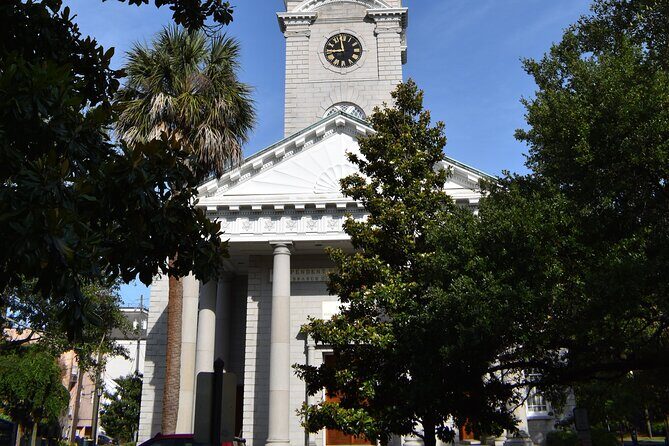 Chippewa Square to Forsyth Park: A Self-Guided Audio Tour of Savannah - Colonial Park Cemetery: Listening to Personal Stories in a Public Space