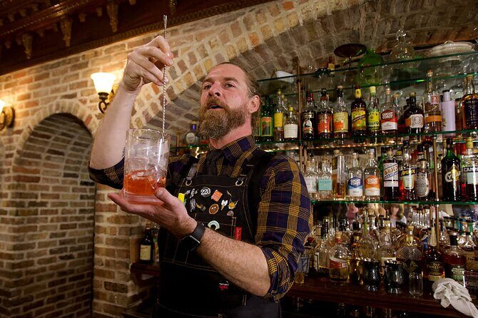 Cocktail Class in Congress Street Up - Congress Street Up: the Prohibition Museum speakeasy you start in