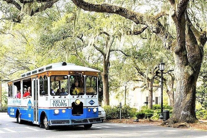 Explore Savannah Sightseeing Trolley Tour with Bonus Unlimited Shuttle Service - Getting Oriented in Savannah’s Historic District Squares