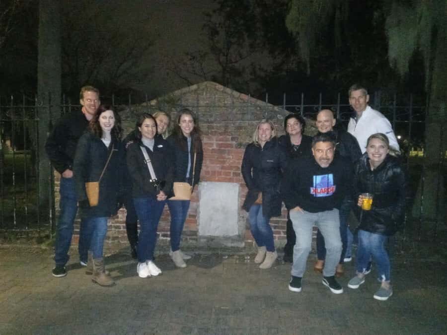 Fraidy Cat Ghost Tour - Family Fun in Haunted Savannah - Haunted antebellum views and hidden burial grounds: what you should watch for