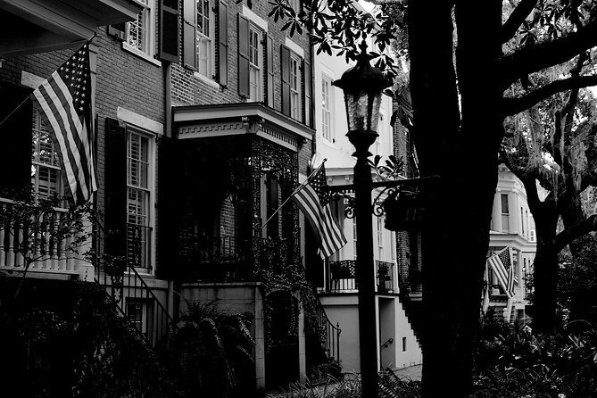 Genteel and Bard's Savannah Dark History and Ghost Encounter Walking Tour - Key highlights you can plan around