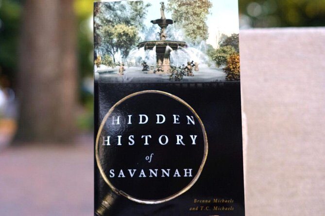Genteel and Bard's Savannah History Walking Tour - Getting Your Headsets On: Clear Audio Without the Head-Bobble