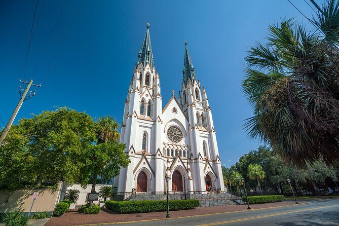 Historic Savannah Self-Guided Audio Walking Tour Bundle - Value and vibe: a self-guided Savannah haunt walk for $24.99