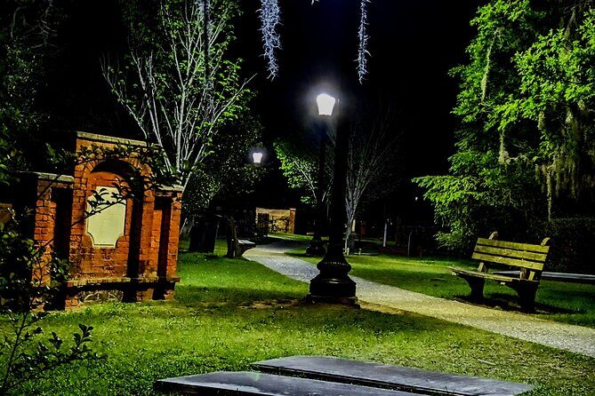 Interactive Paranormal Ghost Walking Tour in Savannah Georgia - Savannah at 7:30 pm: why timing matters