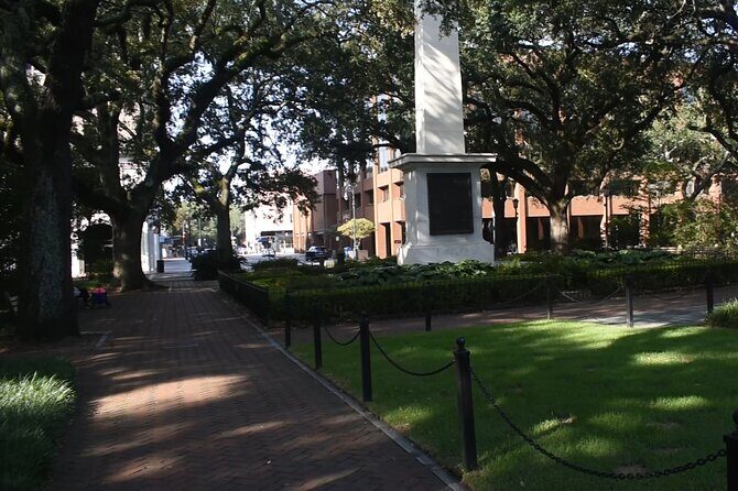 Johnson Square to Independent Presbyterian: A Self-Guided Audio Tour of Savannah - Ellis Square and the original-square pattern you’ll recognize