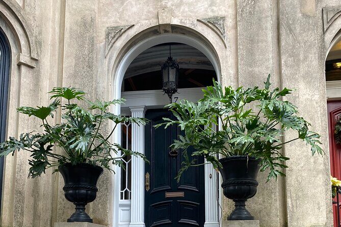 Midnight in the Garden of Good and Evil Walking Tour - Stop 3: Mercer Williams House Museum (Outside)—Contributions and Danny Hansford