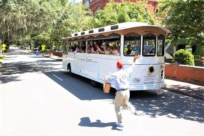 Narrated Historic Savannah Sightseeing Trolley Tour - Where you start: Boundary Street to downtown highlights