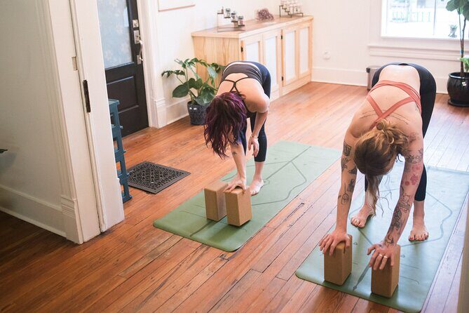 Private Guided Yoga Session in Boutique Cannabis Store - Inside the Studio: Privacy, Mats, and Bathrooms