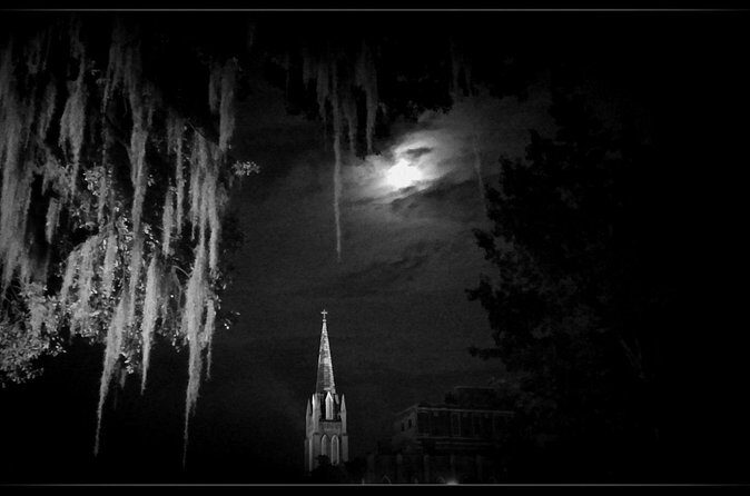 Private Savannah Ghost Walks with The Founder - Madison Square: Revolution-era skirmish lore in a small stop
