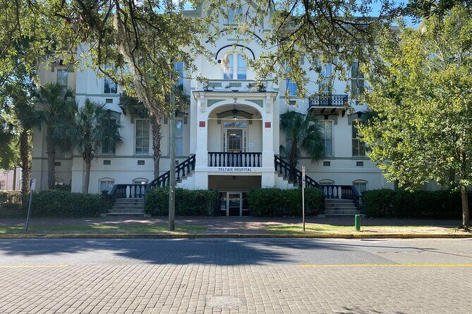 Private Savannah Medical History Walking Tour - The Girl Scouts founder’s hearing story and a medical turning point