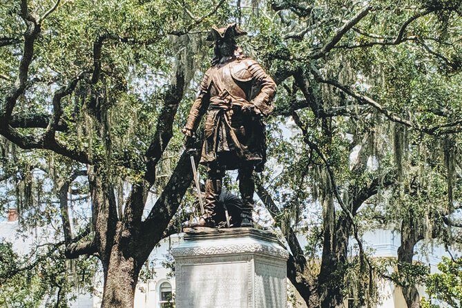 Private Tour of Savannah's Historic/Victorian Districts & Bonaventure Cemetery - Savannah Squares and the Victorian District: live oaks, 22-squares overview