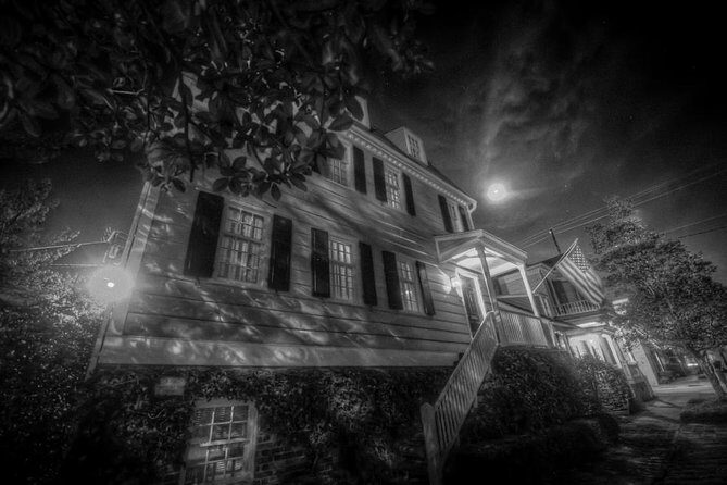 Savannah America's Most Haunted City® Walking Ghost Tour - Squares, Parks, and a Cemetery Without Breaking the Night Rules