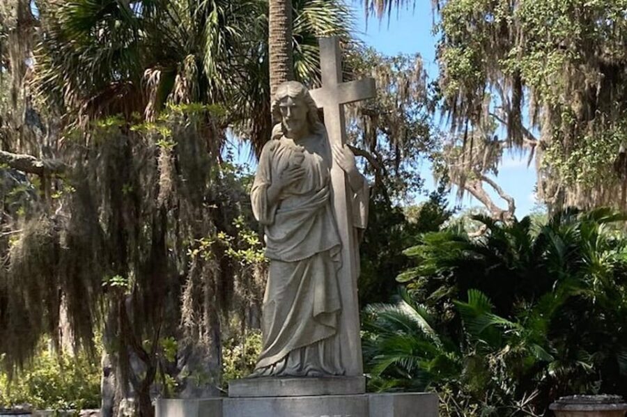 Savannah: Bonaventure Cemetery Golf Cart Guided Tour - What Makes This Bonaventure Tour Worth Your Hour