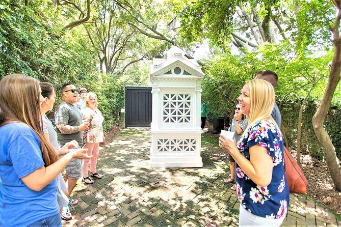 Savannah First Squares Culinary & Cultural Walking Food Tour - Franklin Square: monuments, the First African Baptist Church, and a key location