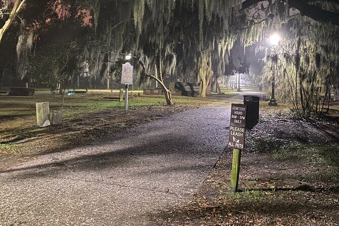 Savannah Ghost Tour for Adults ALL Alcoholic Drinks Included - Value Check: Unlimited Drinks + Small Group = What You’re Really Paying For