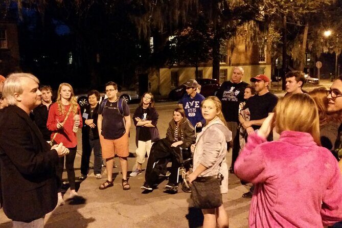 Savannah Ghost Tour with the Guy in the Kilt + Bar Stops - Stop-and-photo moments: where the tour breaks the pace