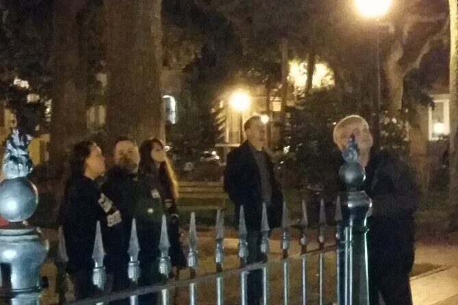 Savannah Ghost Tour with the Guy in the Kilt + Bar Stops - Bar stops and the 21+ rule: how that part actually fits
