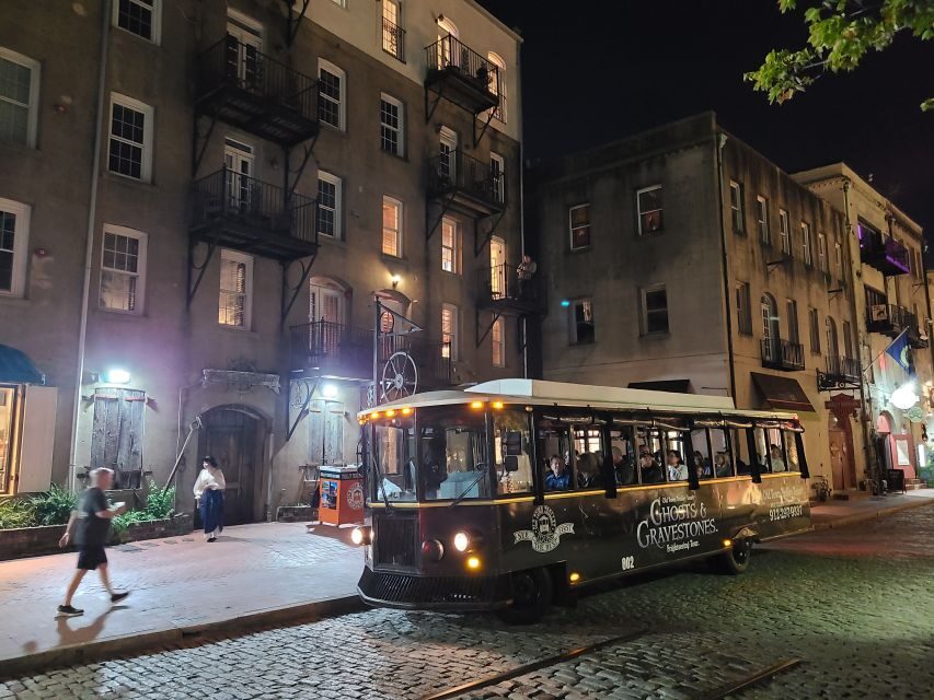 Savannah: Ghosts and Gravestones Tour with Low House Entry - Where you’ll ride: Savannah squares that shape the stories