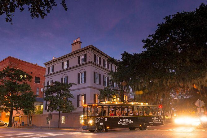 Savannah Ghosts & Gravestones Trolley Tour - The cemetery question: why you won’t see graveyards after 8 pm