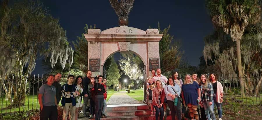 Savannah: Grave Tales Walking Tour - Where the tour starts: Johnson Square by the Nathaniel Greene Monument