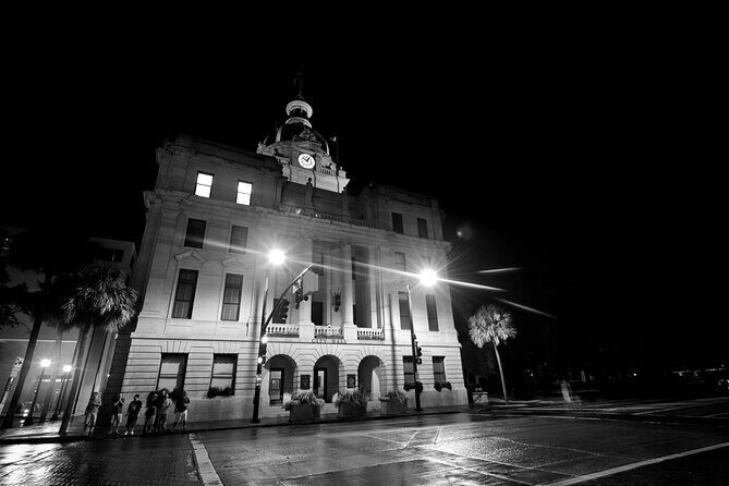 Savannah Haunted Pub Crawl Walking Tour - Weather, Shoes, and Staying Comfortable