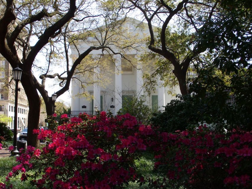 Savannah: Historic District Overview on Foot - Madison Square to Monterey Square: Big Houses, Quick Photos, and Key Turning Points