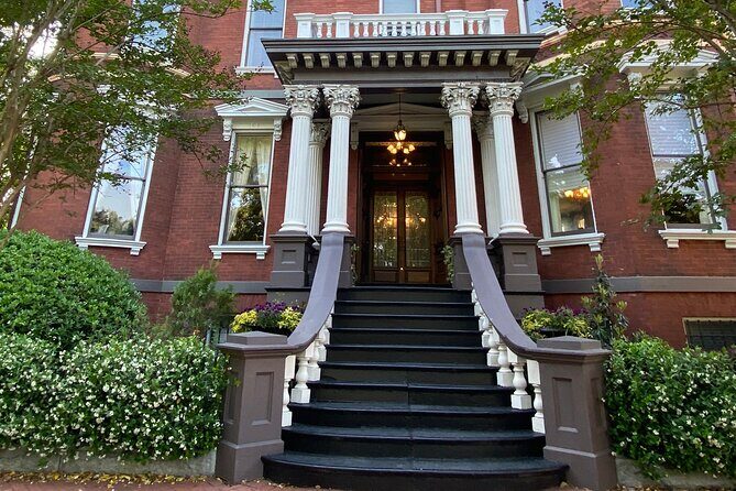 Savannah Historic District Walking Tour - Should you book Savannah Historic District Walking Tour?