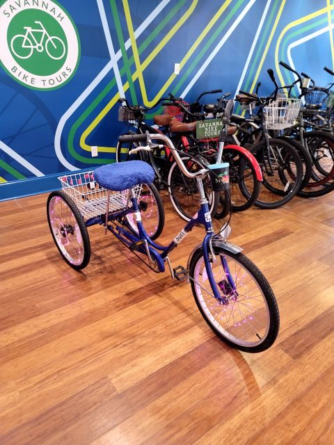Savannah: Historical Bike Tour with Tour Guide - Meeting at Savannah Bike Tours: bike fit, water, and small comforts that matter