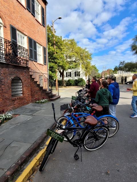 Savannah: Historical Bike Tour with Tour Guide - Biking comfort and what’s included