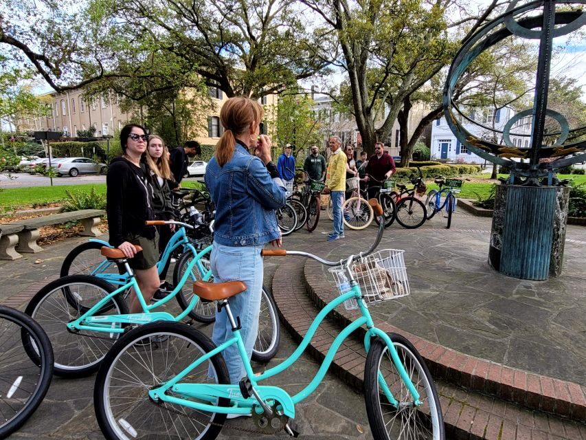 Savannah: Historical Bike Tour with Tour Guide - Two hours in the Historic Landmark District: how the ride stays fun