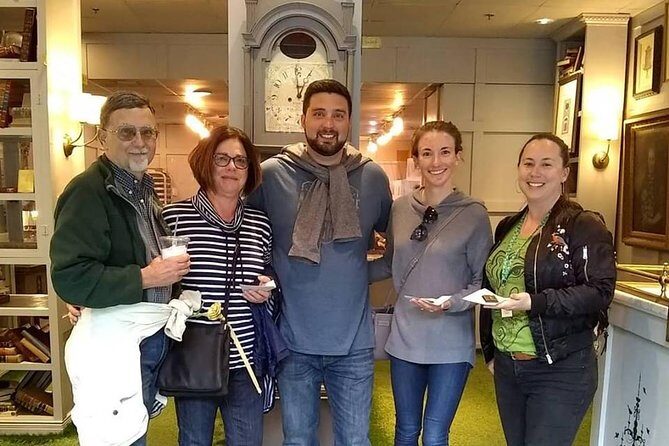 Savannah History plus Coffee and Chocolate Walking Tour - Small group energy: up to 10 travelers, more personal pacing