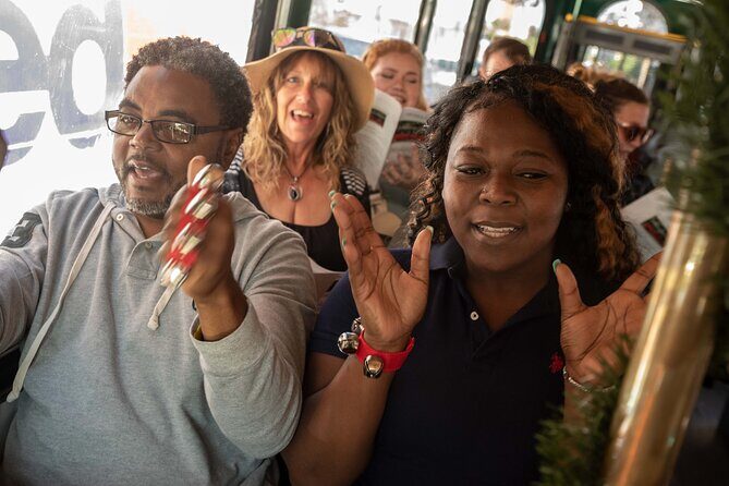 Savannah Holiday Sights and Festive Nights Trolley Tour - Weather reality: rain, plastic flaps, and what that means for views