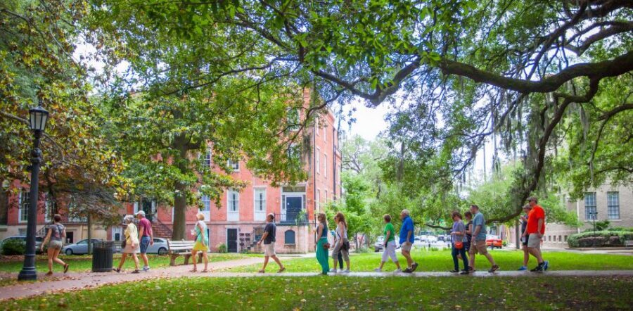 Savannah: Local Favorites Walking Food Tour - Savannah’s Historic Landmark District: Why the Walk Feels Like Part of the Meal