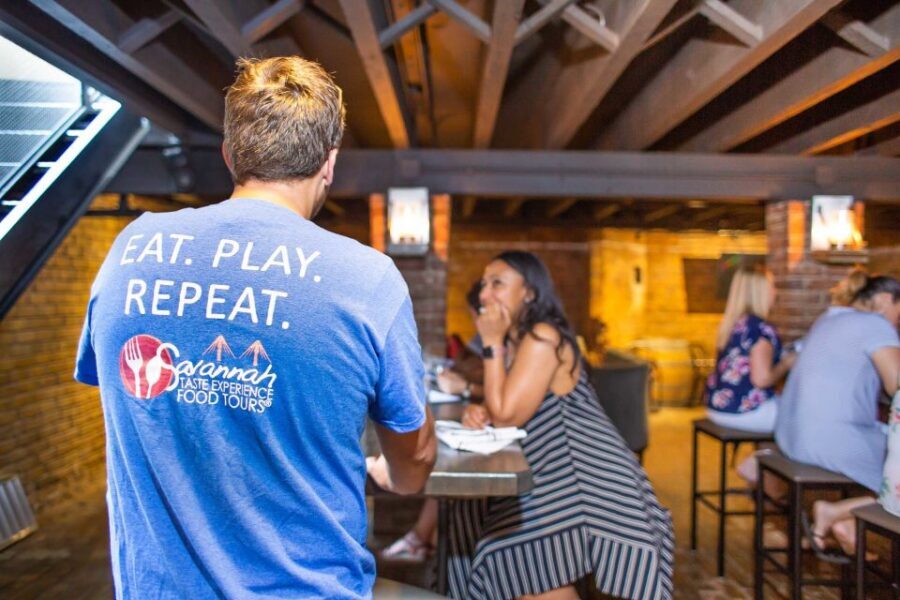 Savannah: Local Favorites Walking Food Tour - The Food Stops: Lunch-Size Tastings at Up to Six Places
