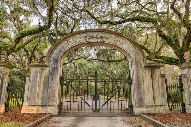 Savannah Psychic Guided Ghost & Cemetery Tour - Walking tour realities: roads, timing, and what to wear
