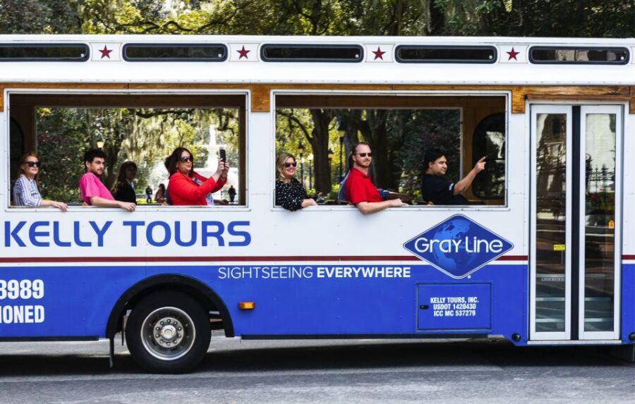 Savannah: Riverboat Cruise & City Tour Combo - Where the Tour Starts: Finding the Gray Line Trolley at the Visitor Center