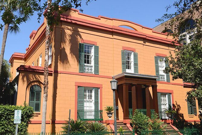 Savannah Scavenger Hunt and Sights Self Guided Tour - Colonial Park Cemetery: Learning Through Prompts at Ground Level