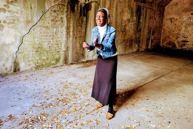 Savannah Slavery to Freedom Guided History Tour - River Street: the forced-labor story behind the warehouses