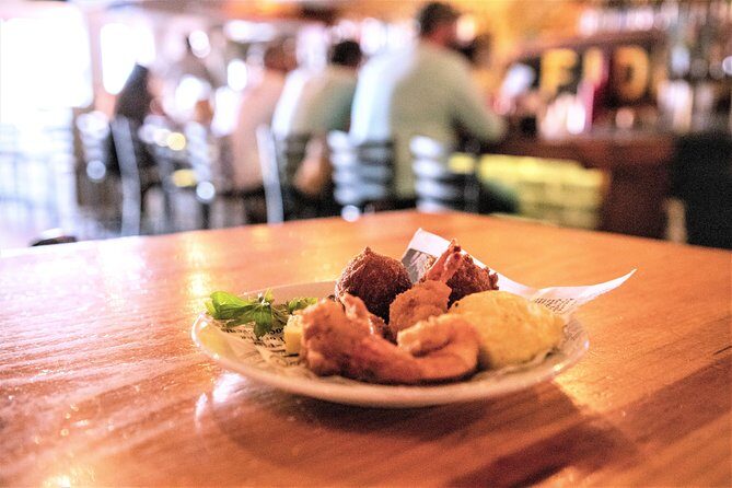 Savannah Southern Fried Expectations Walking Food Tour - The next three food hotspots: sampling the South’s fried lineup