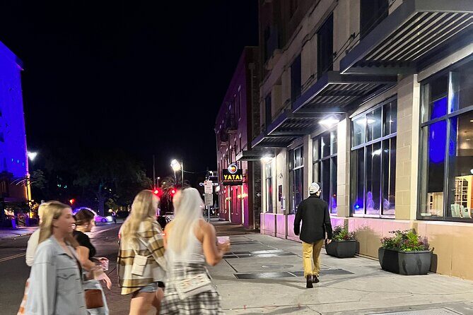 Savannah Strangled not Stirred Pub Crawl - Stop 4: Wright Square, the Hanging Square