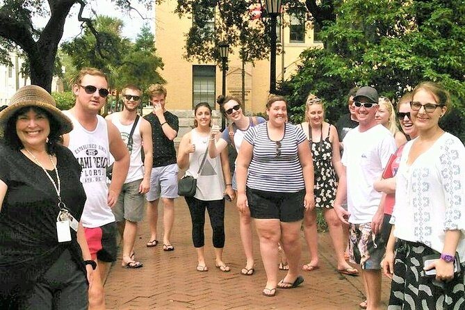 Savannah Stroll: Guided Sightseeing & History Walking Tour of Savannah - Getting Oriented at Reynolds Square