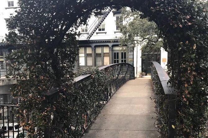 Savannah Stroll: Guided Sightseeing & History Walking Tour of Savannah - Should You Book the Savannah Stroll Tour?