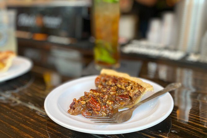 Savannah Walktails & Bar Bites Guided Happy Hour Tour - Why this Savannah happy hour walk is a smart first-night move