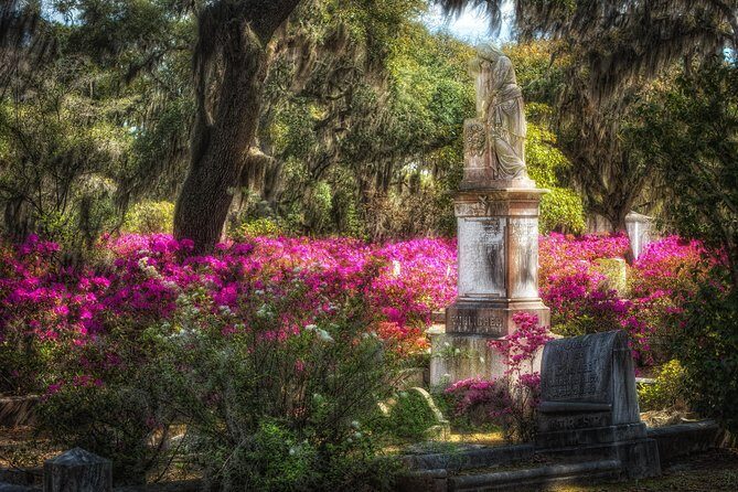 Savannah's Bonaventure Cemetery Tour - The famous graves: poets, politicians, war heroes, and eccentrics