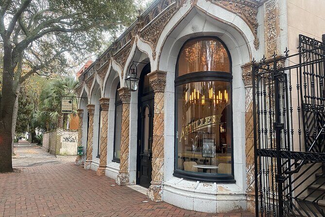 Savannah’s Historical District: A Self-Guided Audio Tour - Wright Square start: getting oriented before you move